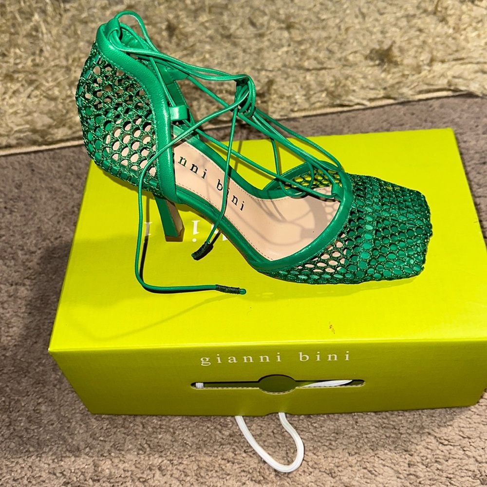 Brand New Gianni Bini heels